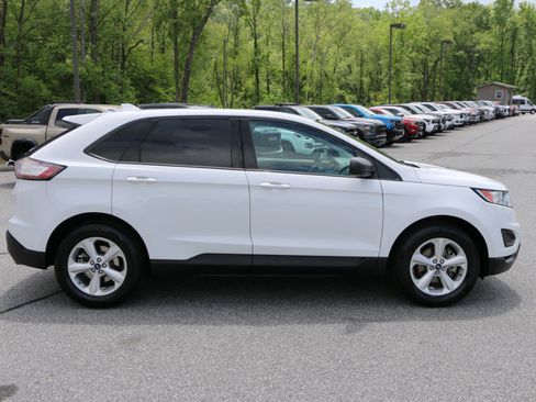 Used 2018 Ford Edge SE FWD image 9