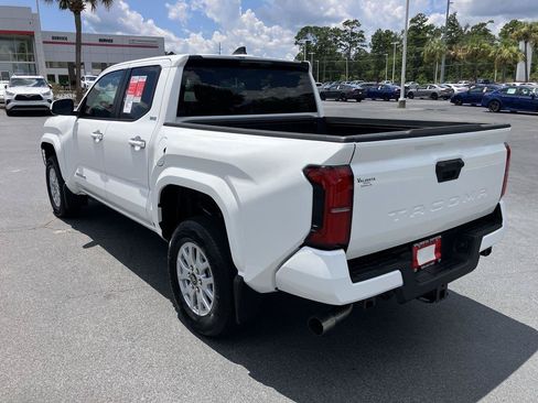 New 2026 Toyota Tacoma SR5 RWD image 3