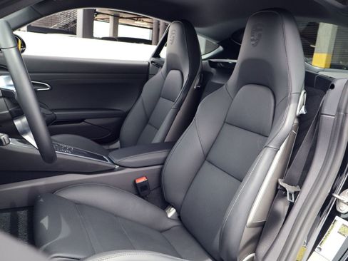 Certified 2025 Porsche 718 Cayman S RWD image 5