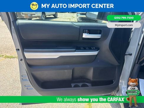 Used 2020 Toyota Tundra SR5 w/ SR5 Convenience Package AWD/4WD image 10