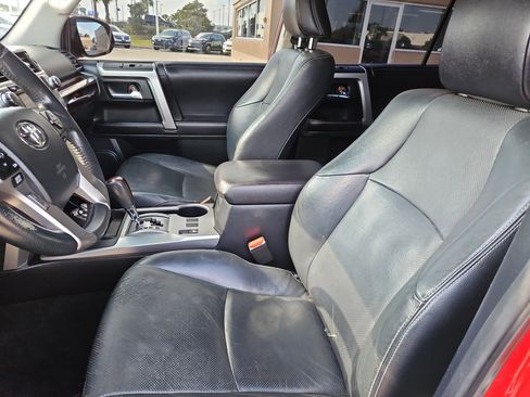 Used 2016 Toyota 4Runner Limited image 12