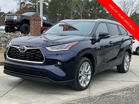 Used 2020 Toyota Highlander Limited image 3