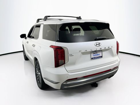 Used 2023 Hyundai Palisade Calligraphy image 7