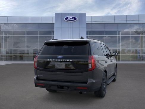 New 2026 Ford Expedition Active RWD image 8