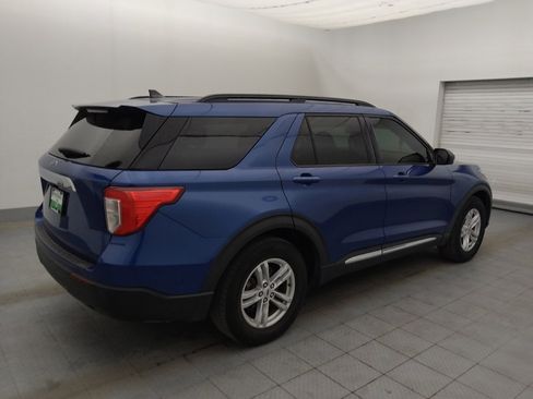 Used 2021 Ford Explorer XLT image 10