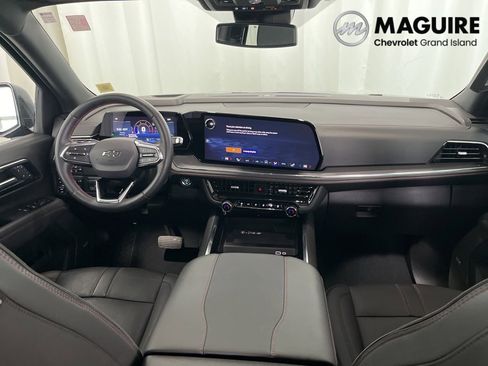 Used 2025 Chevrolet Suburban RST w/ RST Capability Package image 10