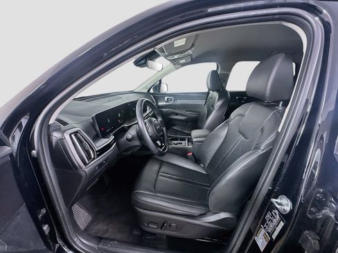 Used 2024 Kia Sorento S FWD image 13