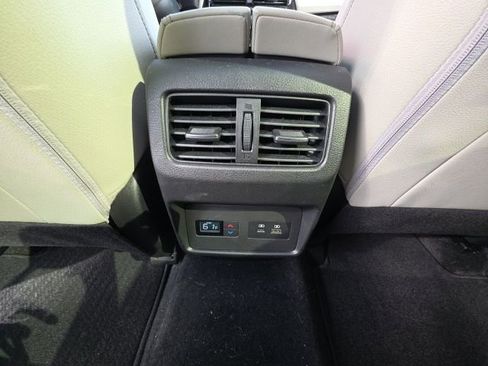 Used 2023 Nissan Rogue SL w/ SL Premium Package image 25