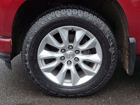 Used 2020 Chevrolet Silverado 1500 Custom w/ Custom Value Package image 8