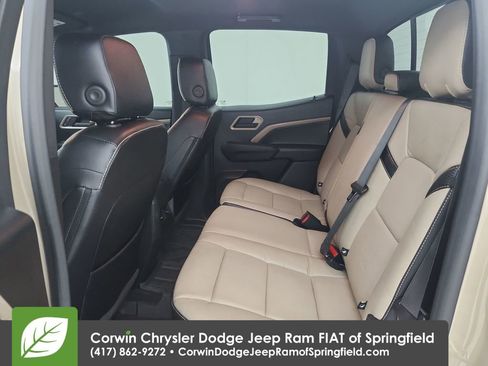 Used 2023 Chevrolet Colorado Trail Boss w/ Technology Package image 29