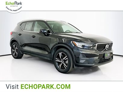 Used 2025 Volvo XC40 B5 Core