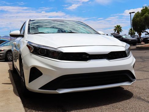 Used 2022 Kia Forte LXS FWD image 18