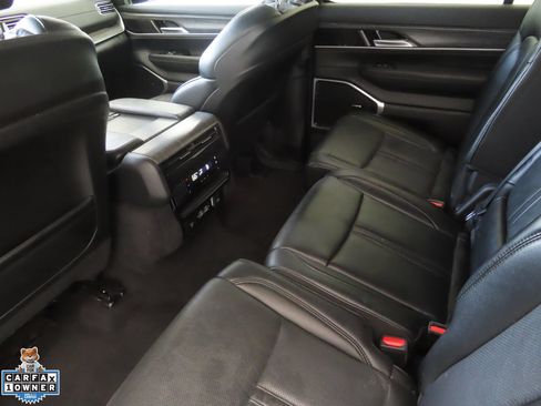 Used 2024 Jeep Wagoneer Series II w/ Flexible Seating Group RWD image 24