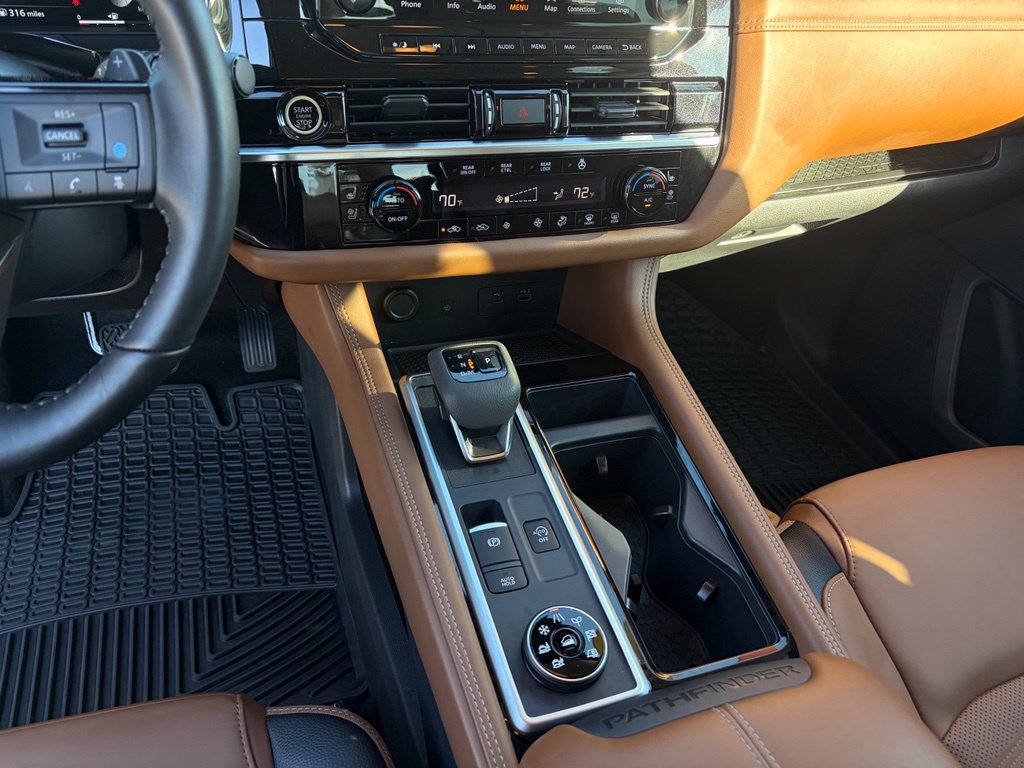 Used 2024 Nissan Pathfinder Platinum AWD/4WD image 21