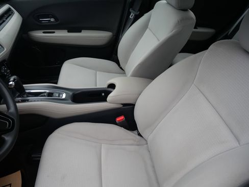 Used 2022 Honda HR-V LX image 10