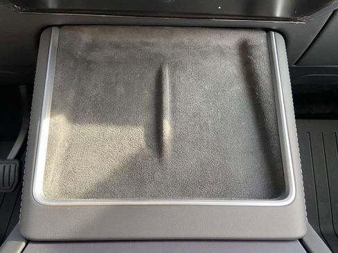 Used 2026 Tesla Model Y 2WD image 24