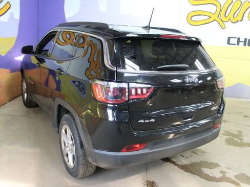 Used 2024 Jeep Compass Latitude image 6