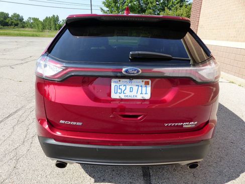Used 2018 Ford Edge Titanium w/ Equipment Group 301A AWD/4WD image 8