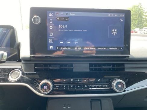 Used 2024 Honda Prologue Touring image 15