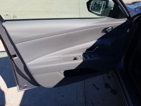 New 2026 Hyundai Elantra SE image 9