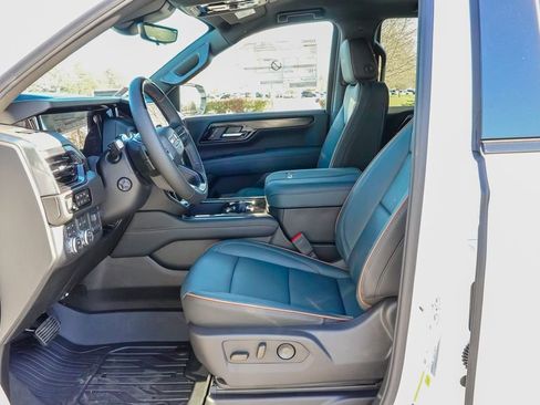 New 2026 GMC Yukon AT4 w/ Premium Trailering Package image 13