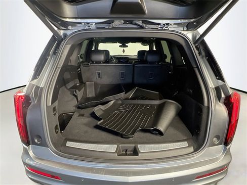 Used 2024 Cadillac XT6 Premium Luxury image 28