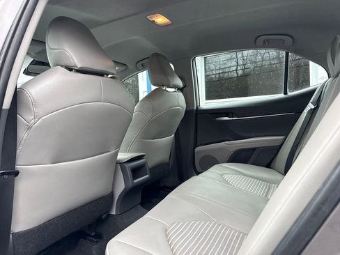 Used 2019 Toyota Camry SE image 34