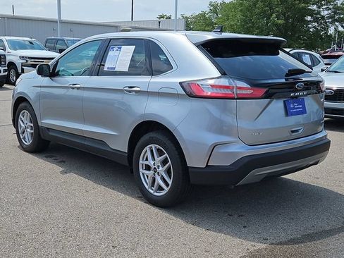 Certified 2023 Ford Edge SEL w/ Convenience Package AWD/4WD image 3