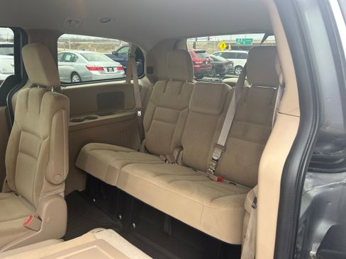 Used 2016 Dodge Grand Caravan SE w/ Quick Order Package 29E SE image 10