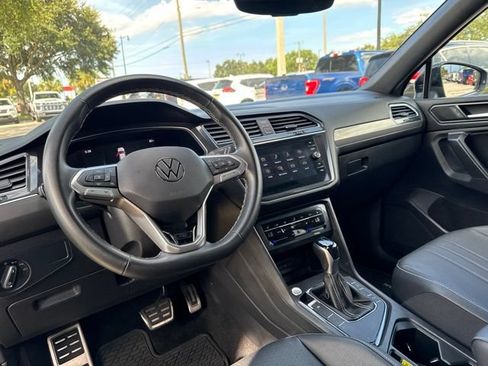 Used 2023 Volkswagen Tiguan SE R-Line FWD image 23