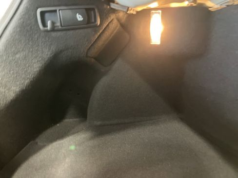 Used 2013 Volkswagen Beetle 2.5 image 33