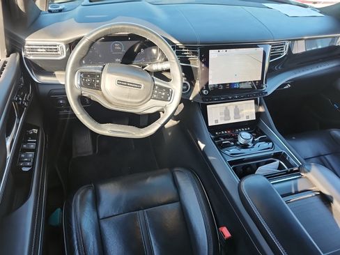 Used 2023 Jeep Grand Wagoneer Series II Obsidian AWD/4WD image 9