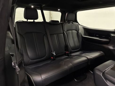 Used 2022 Jeep Grand Wagoneer Series II image 38