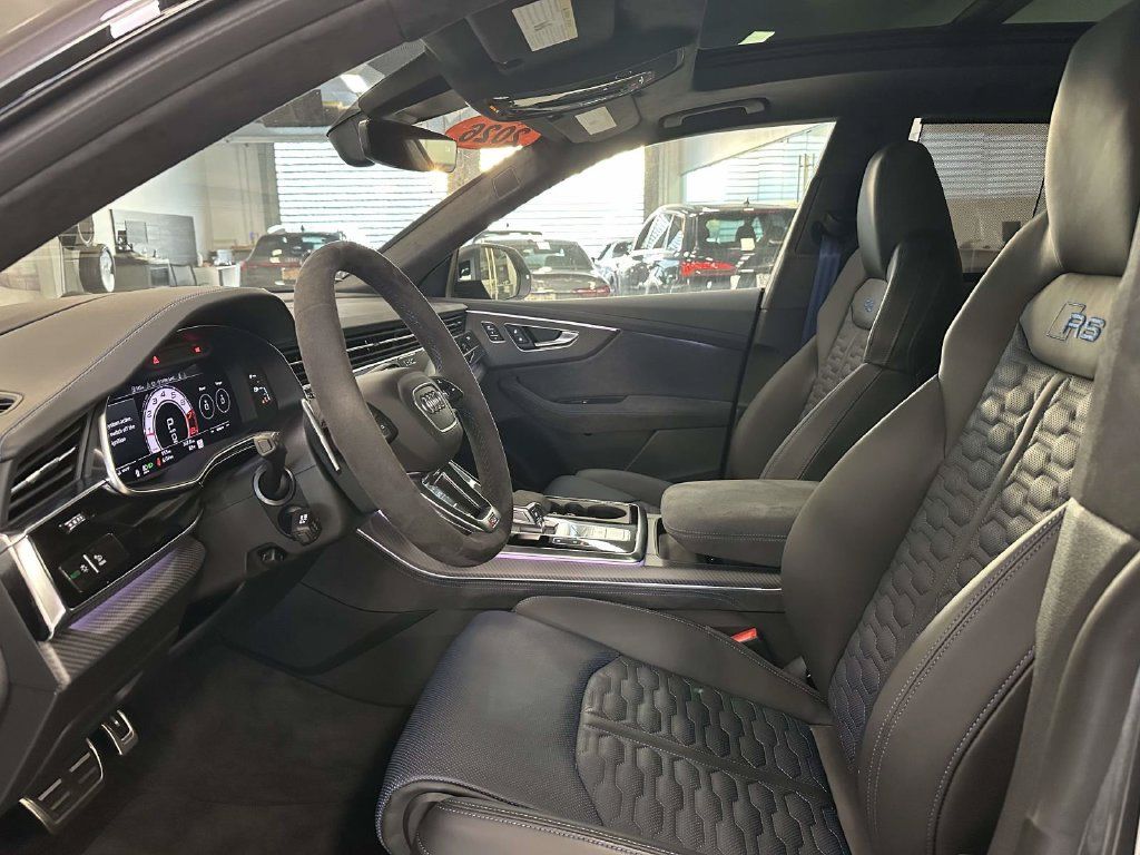 Used 2026 Audi RS Q8 performance AWD/4WD image 19