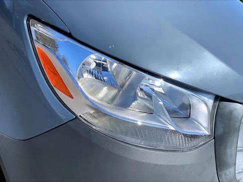 Used 2019 Mercedes-Benz Sprinter 170 image 27