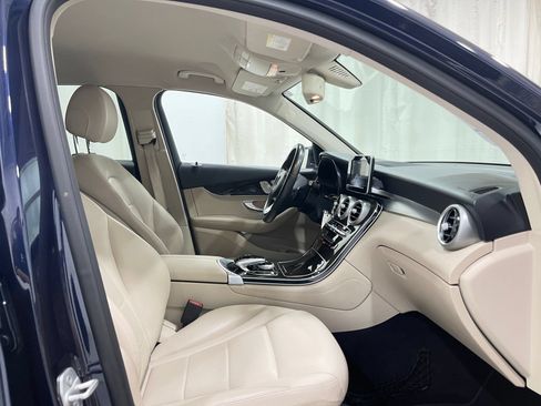 Used 2016 Mercedes-Benz GLC 300 4MATIC w/ Premium Package image 29