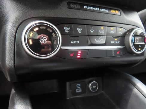 Used 2020 Ford Escape SE FWD image 26