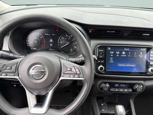 Used 2021 Nissan Kicks SV FWD image 19