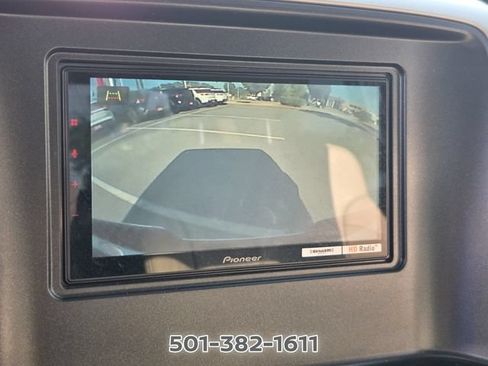 Used 2015 GMC Sierra 1500 SLT w/ SLT Crew Cab Value Package AWD/4WD image 21