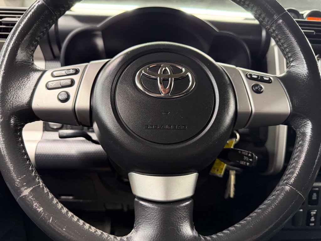 Used 2014 Toyota FJ Cruiser 4WD w/ Upgrade Package image 22