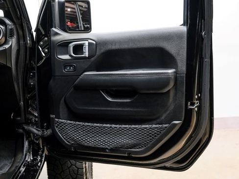 Used 2022 Jeep Wrangler Unlimited Sahara AWD/4WD image 69