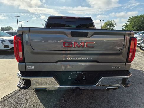 Used 2022 GMC Sierra 1500 SLT w/ SLT Premium Plus Package AWD/4WD image 3