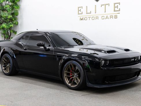 Used 2020 Dodge Challenger SRT Hellcat Redeye RWD image 9