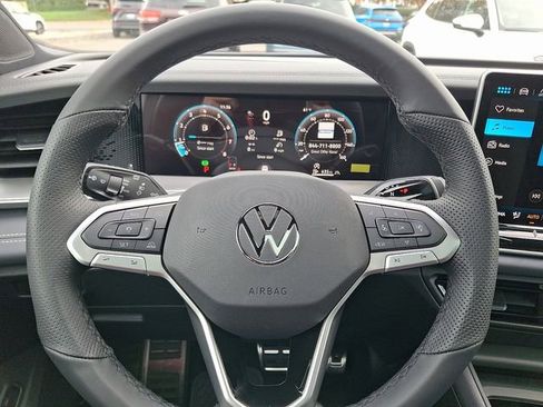 New 2026 Volkswagen Tiguan SE R-Line image 10