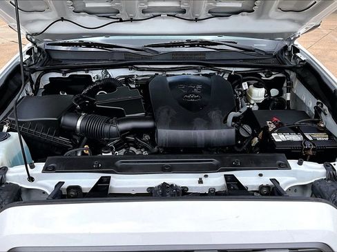 Used 2021 Toyota Tacoma TRD Sport w/ Technology Package AWD/4WD image 30