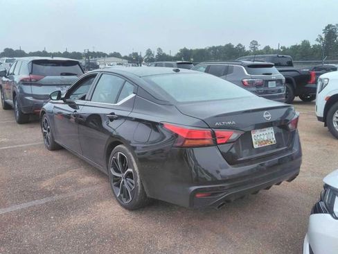 Used 2024 Nissan Altima 2.5 SR FWD image 2