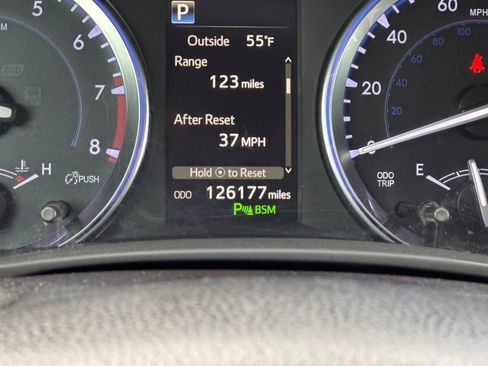 Used 2018 Toyota Highlander Limited w/ Carpet Mat Package (TMS) image 26