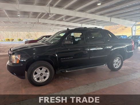 Used 2012 Chevrolet Avalanche LT w/ Suspension Package, Off-Road image 3