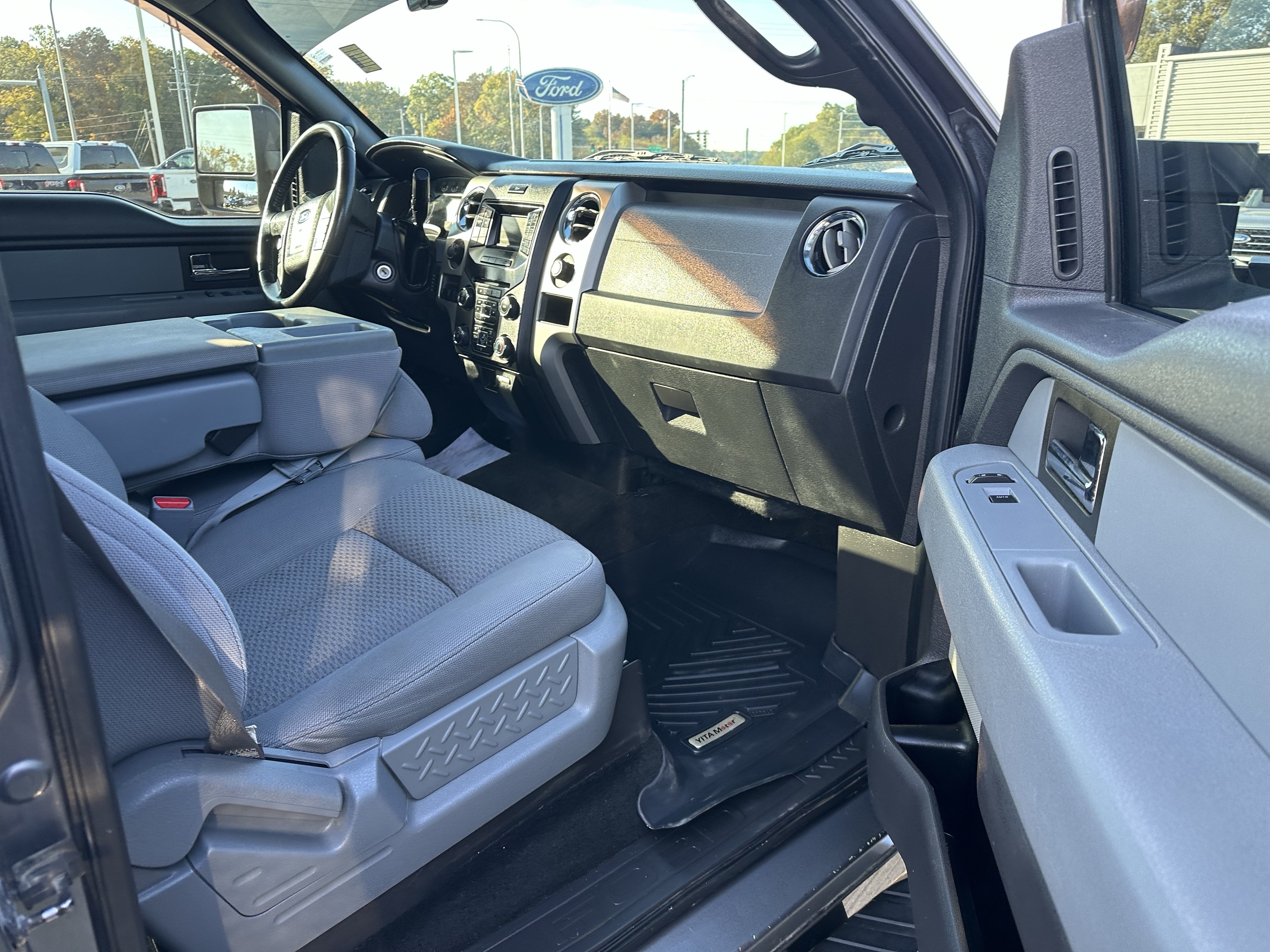 Used 2013 Ford F150 XLT w/ XLT Chrome Pkg AWD/4WD image 14