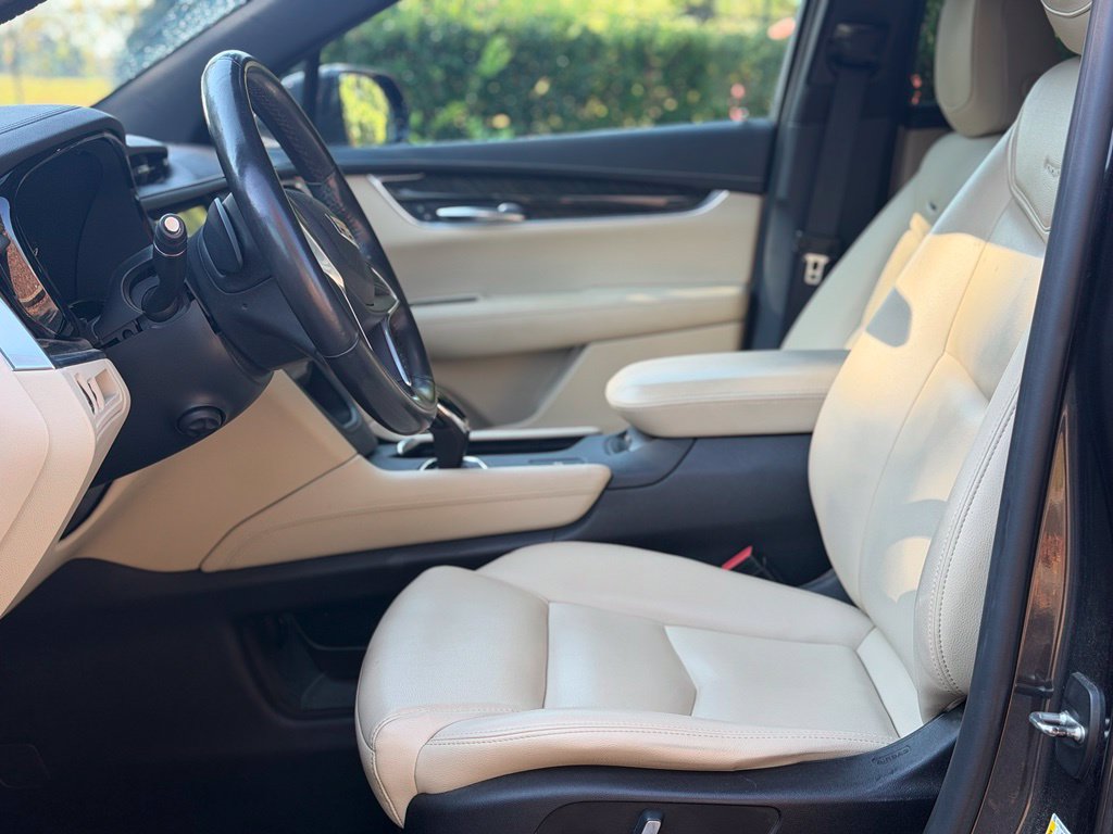 Used 2017 Cadillac XT5 FWD image 10
